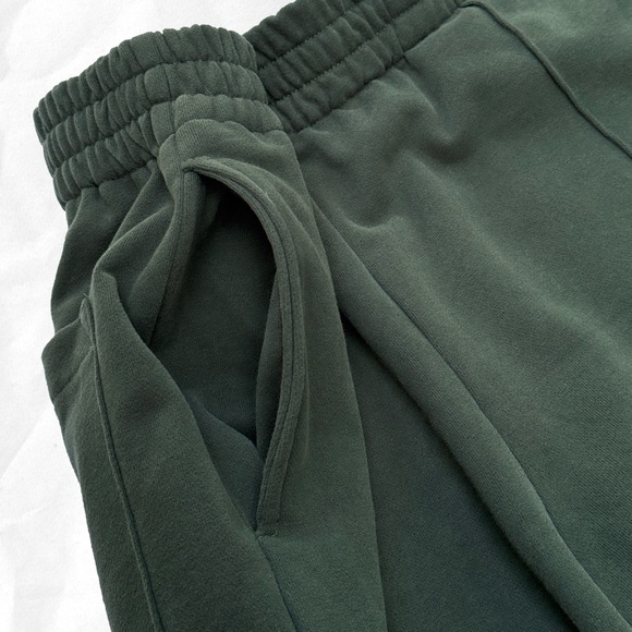 Mod Ref | Common Market Men’s Pleated Sweatpants - Picture 3 of 6